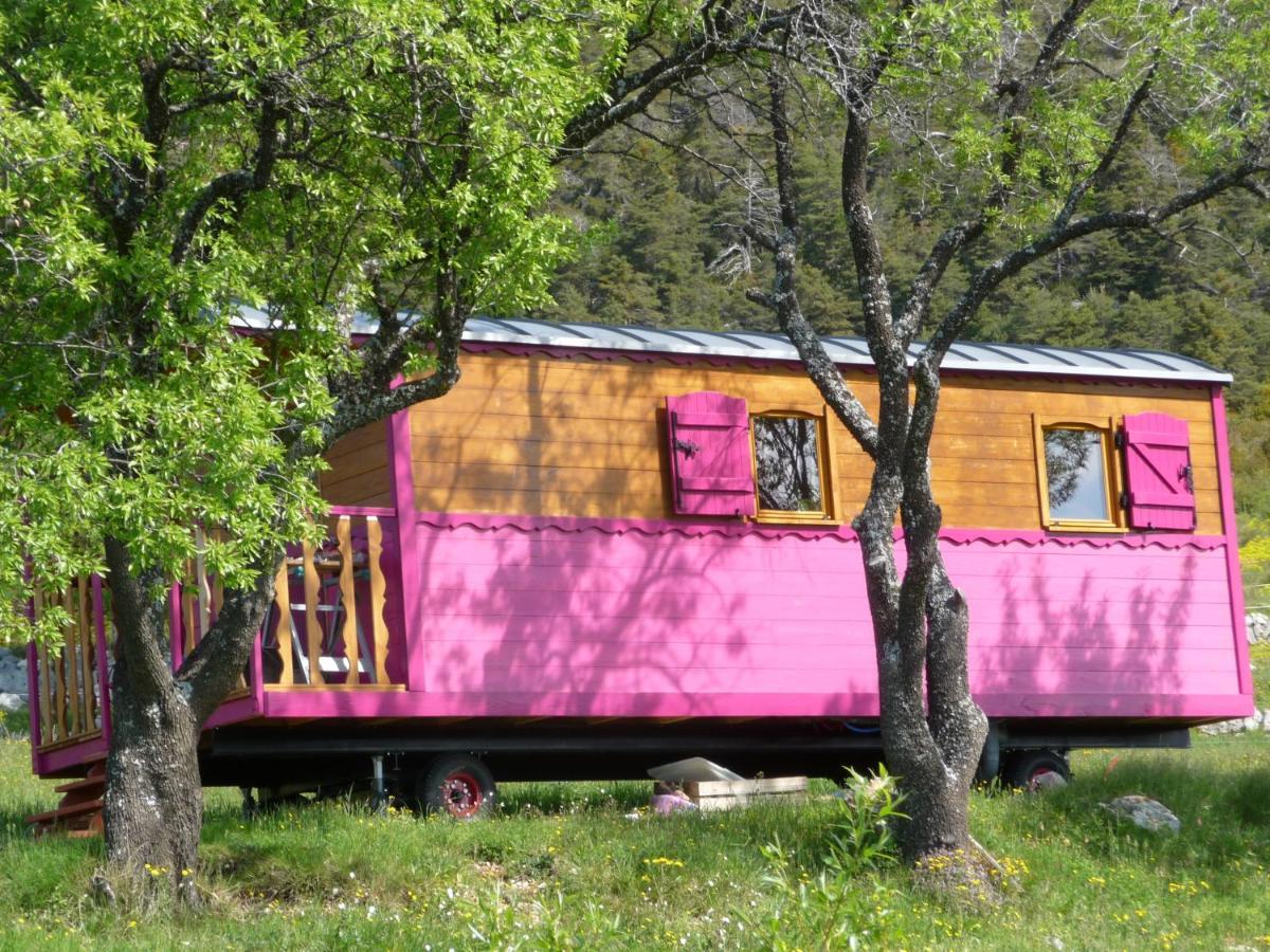 Ferme Saint Pierre 호텔 Bargème 외부 사진